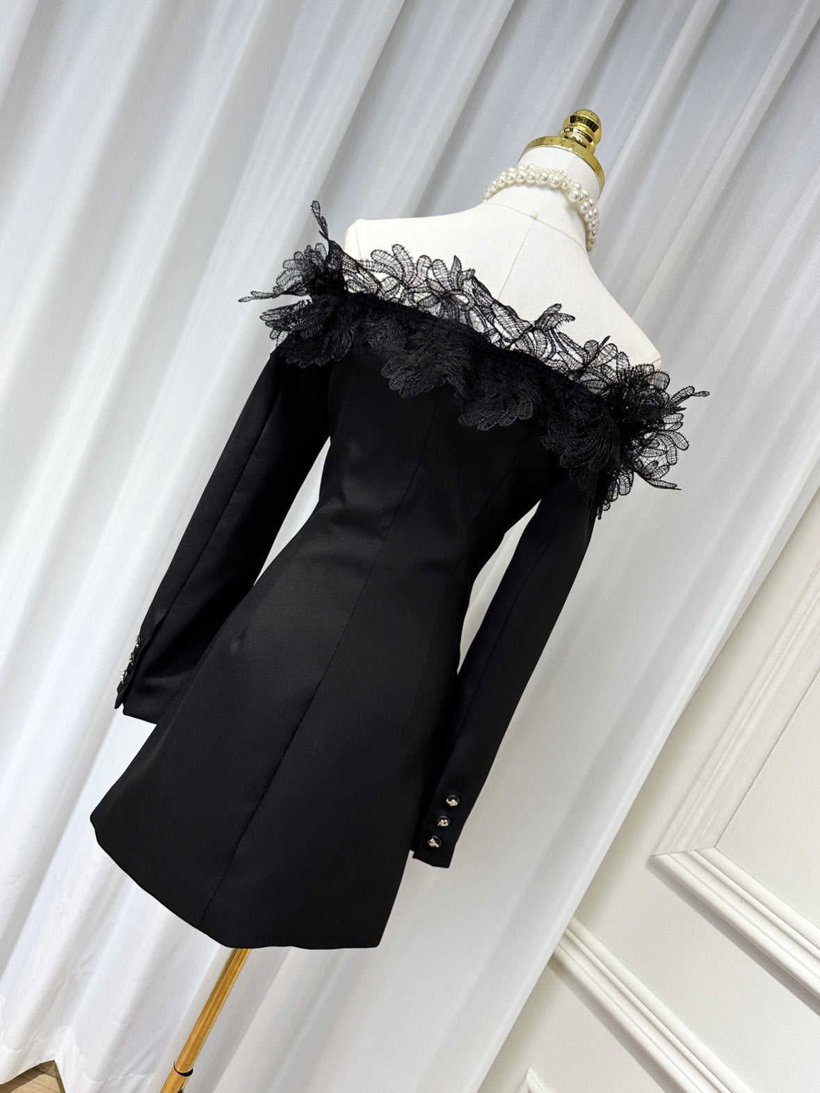 0022cc3beaa125585c0f09f98c8ebf04.jpeg Fashionslee Women Anya 3D Embroidered Off-Shoulder Dress