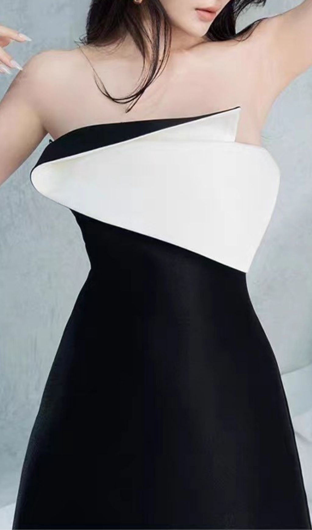 00832e85e661e51a9669cbf711b9bd81.jpg Fashionslee Women Kiri Strapless Black Maxi Dress