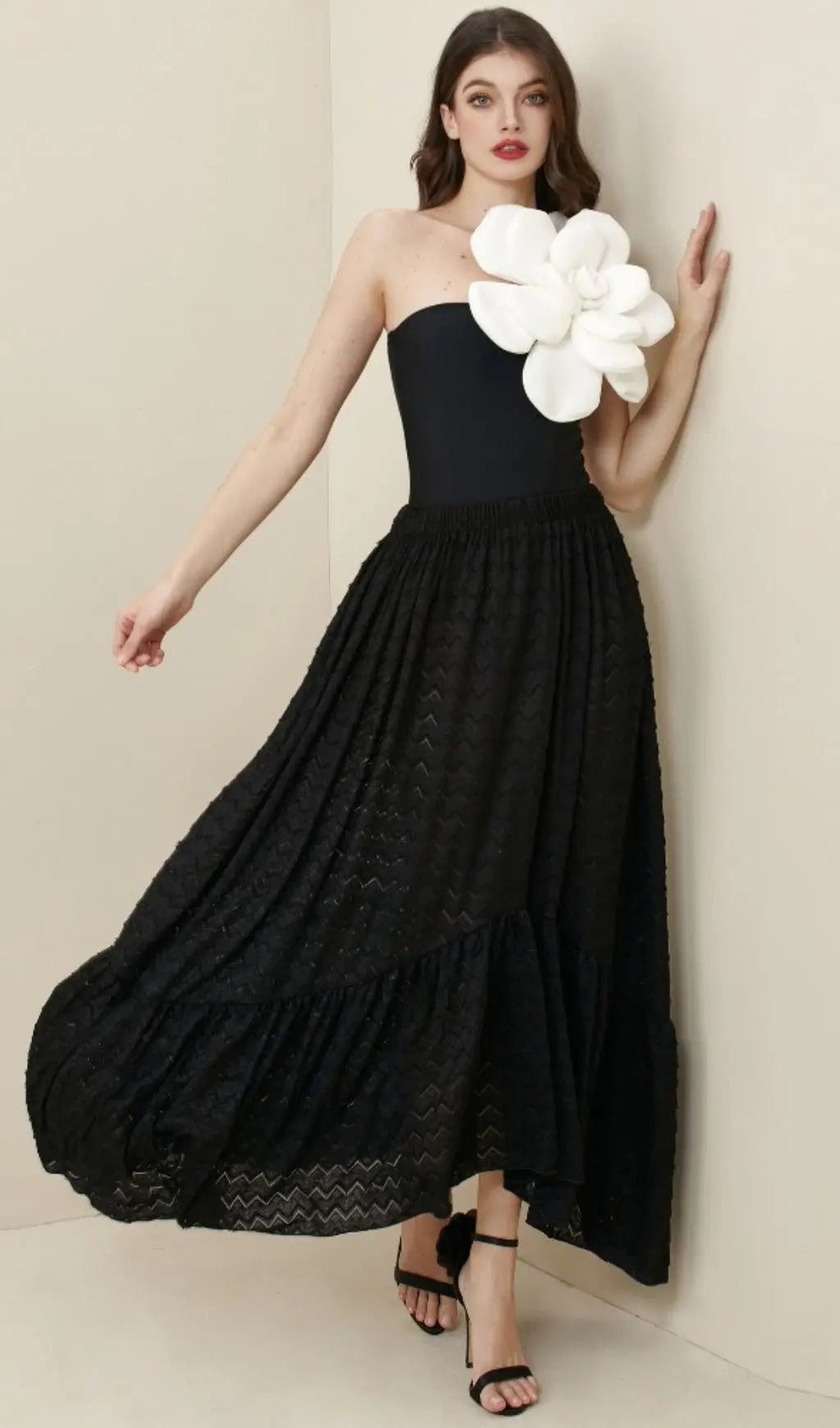 015dafe1d30736203c4f362ca30a90e6.jpeg Fashionslee Women Anne Black Exaggerated 3D Flower Top