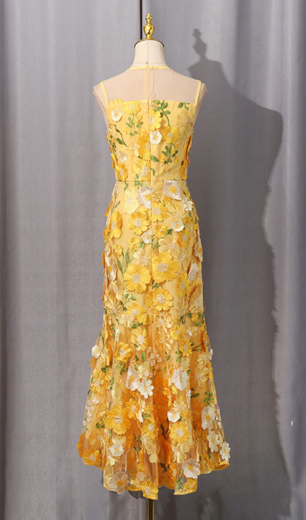 Fashionslee Women Hiraku Sleeveless Flower Embroidery Maxi Dress