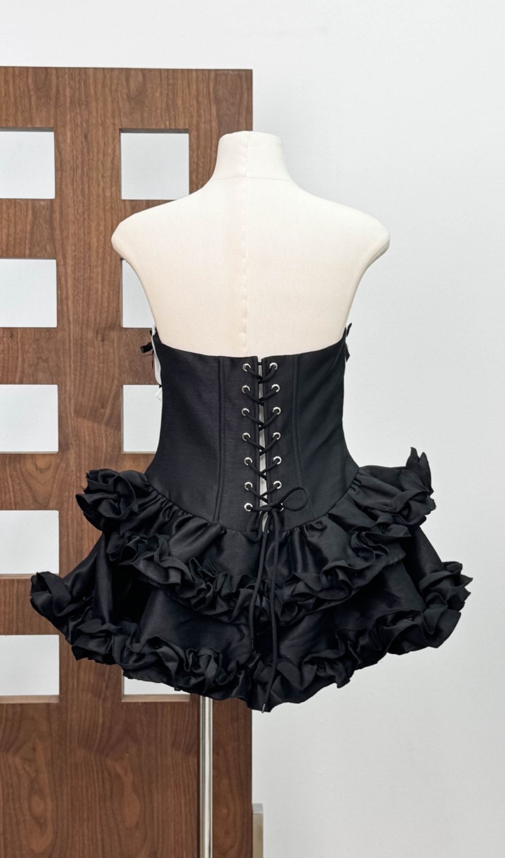 04f215bb727842ba0de2ade958de936a.jpg Fashionslee Women Irca Black Strapless Corset Mini Dress