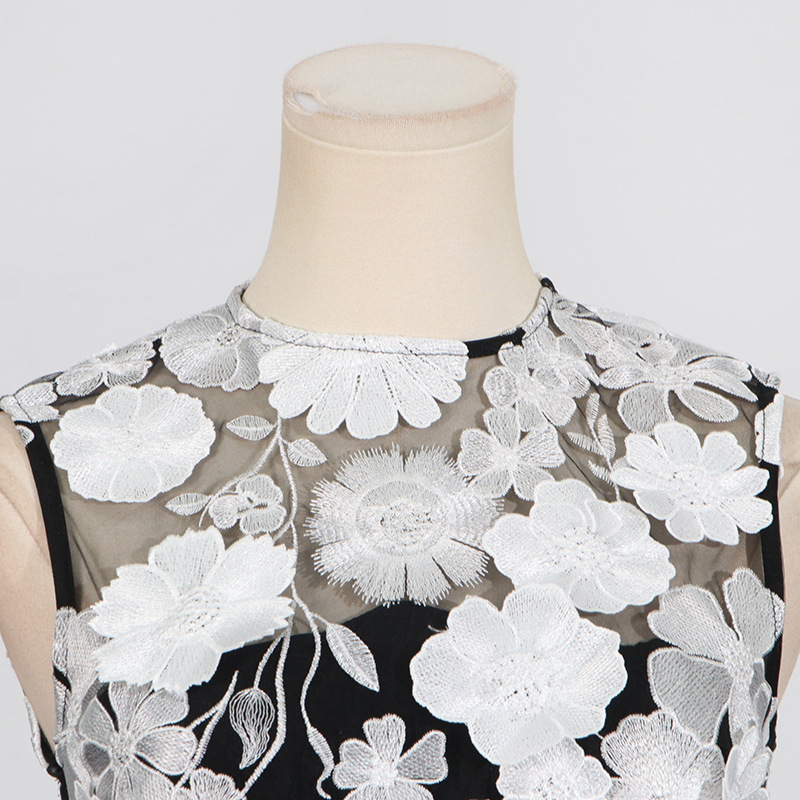Fashionslee Women Cessair Sleeveless Flower Embroidery Midi Dress