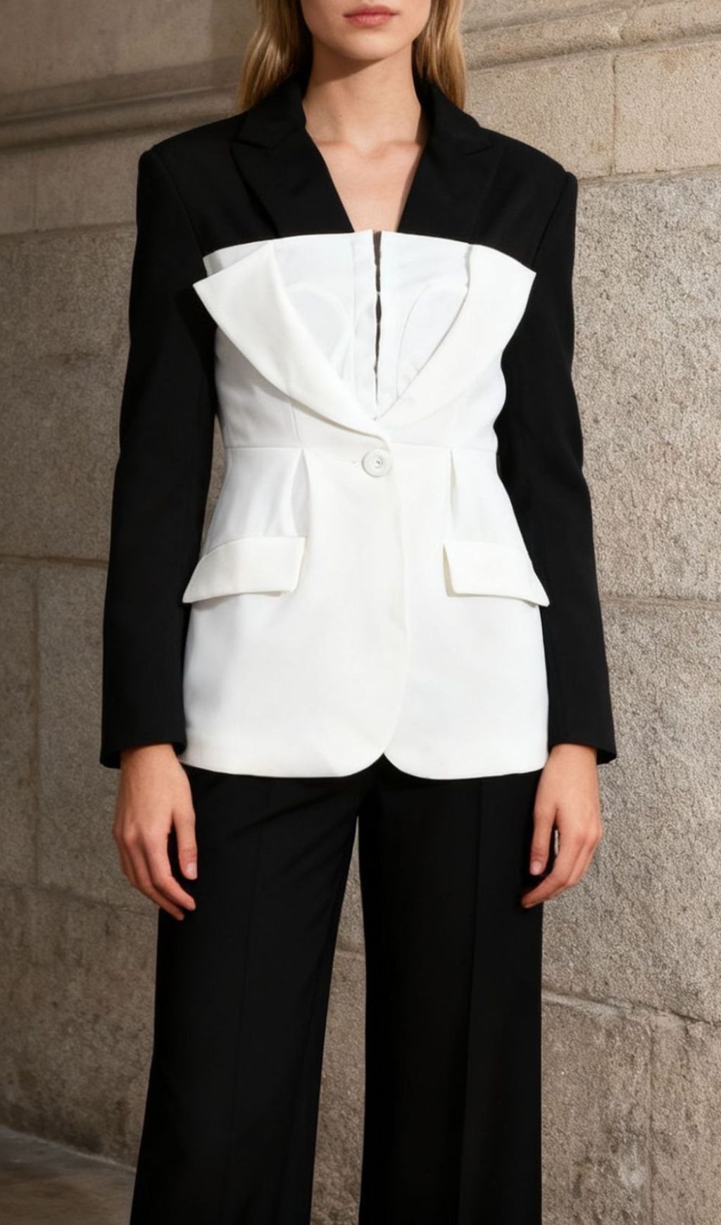 06a3efcb1cf46bada2c6c161e8cc671d.jpg Fashionslee Women Idania Black White Patchwork Blazer