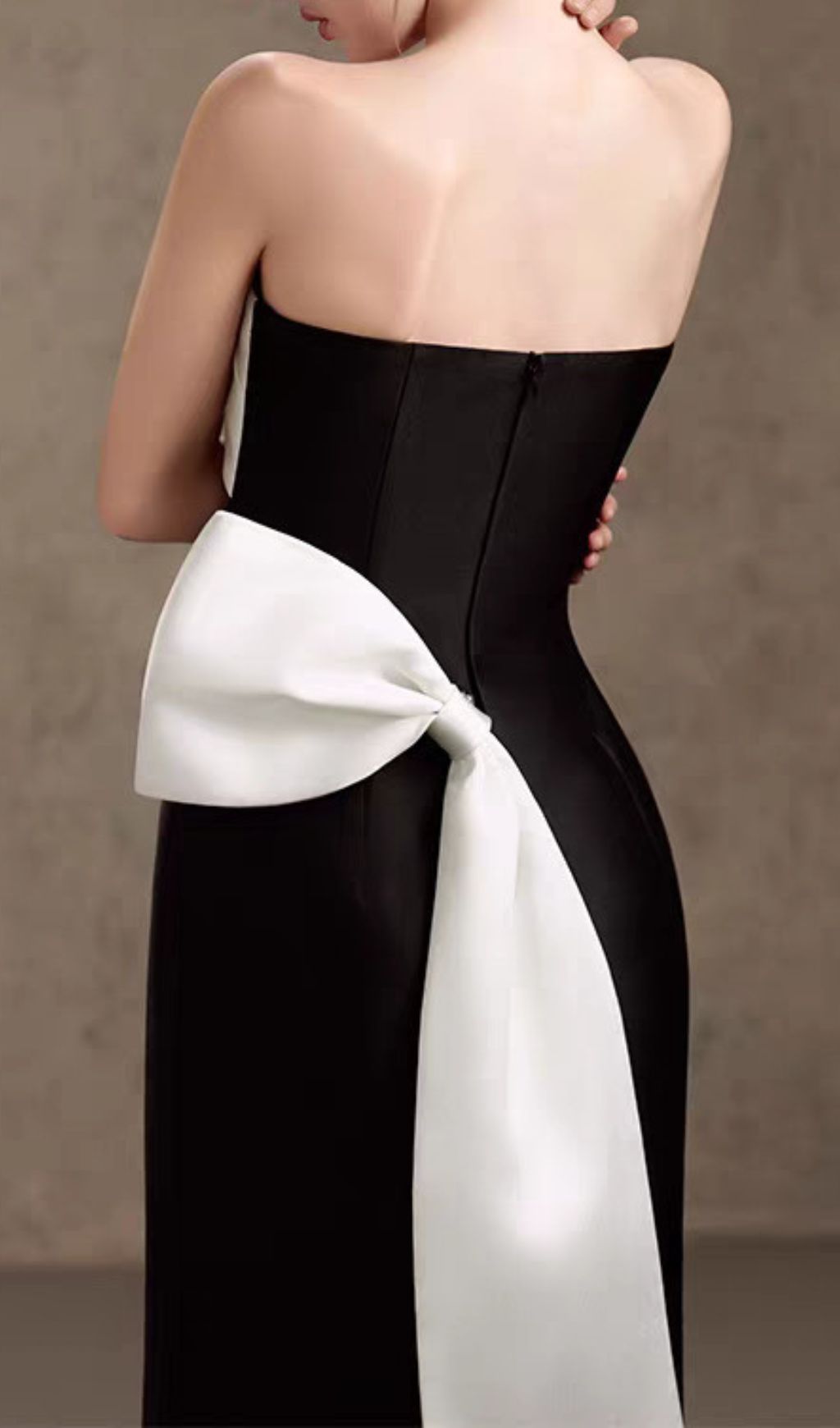 0d152c7ac5265ccc06da838730ba0c32.jpg Fashionslee Women Hamlet Black Strapless Bow Midi Dress