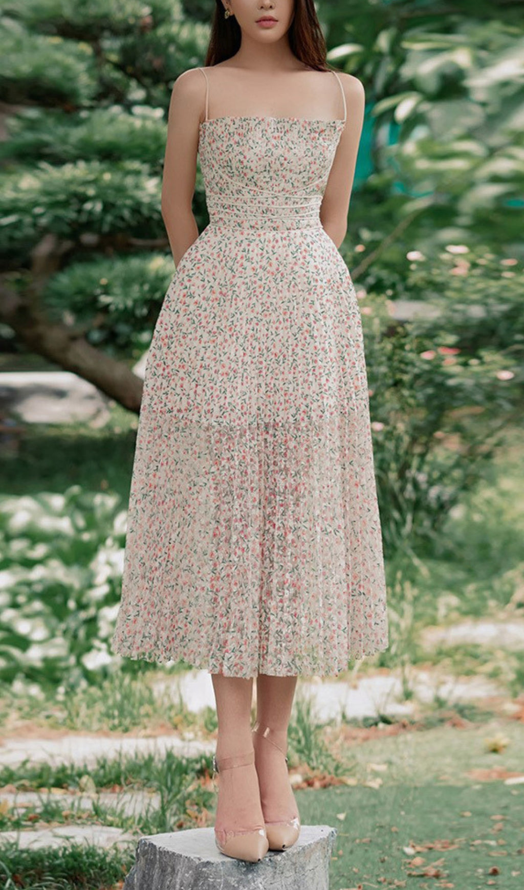 0d30091d071d2bc2ddf87f5f5f0d6f3b.jpeg Fashionslee Women Adolfina Strappy Floral Midi Dress