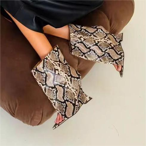 VINTAGE FISH-MOUTH BOOTS TRENDING - OWNCI VINTAGE FISH-MOUTH BOOTS TRENDING - OWNCI