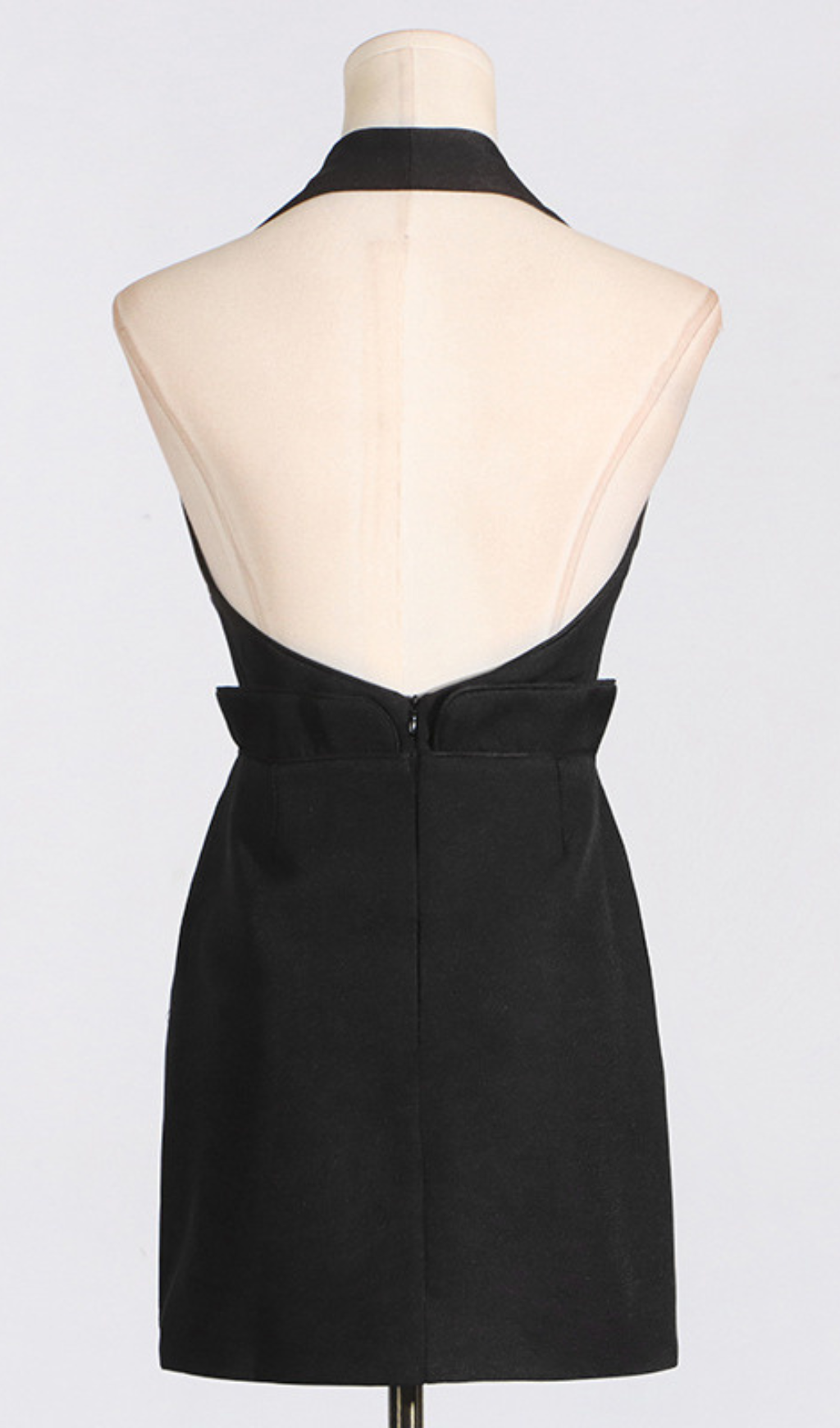 0f40e59dfdeddd7f8512a7c92fc8f773.png Fashionslee Women Gwydion Halter Button Mini Dress