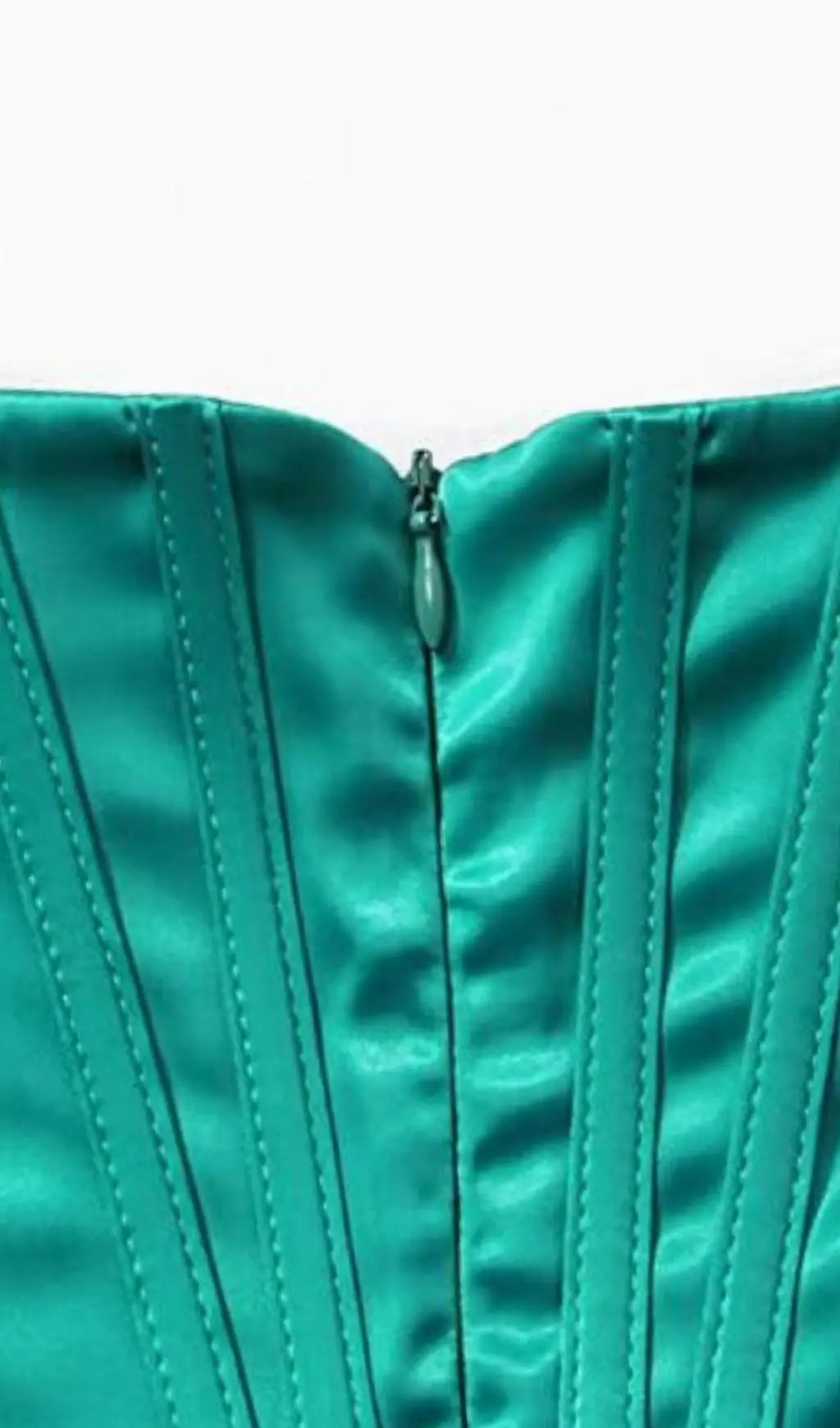 0f59e031d517022f40fe6b4b76f78764.jpeg Fashionslee Women Emerald Stain Strapless Ruched Midi Dress