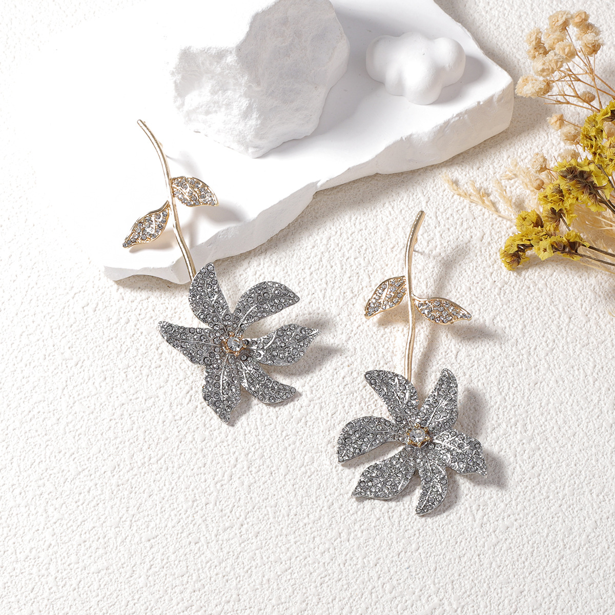 0f8787982cade48aa435cb34801c787f.jpg Fashionslee Women Josephe Flower Earrings