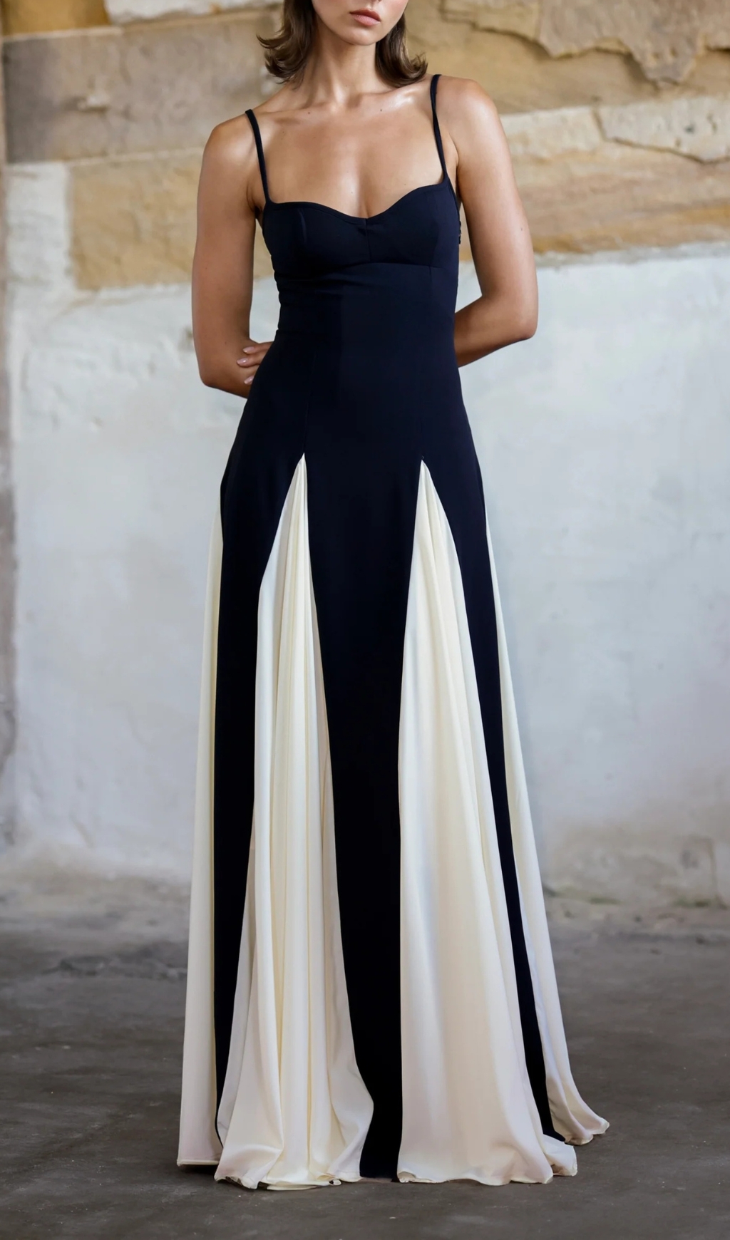 0fc833aeba2668e98e29e30b757f76a8.jpg Fashionslee Women Brynna Black White Patchwork Maxi Dress