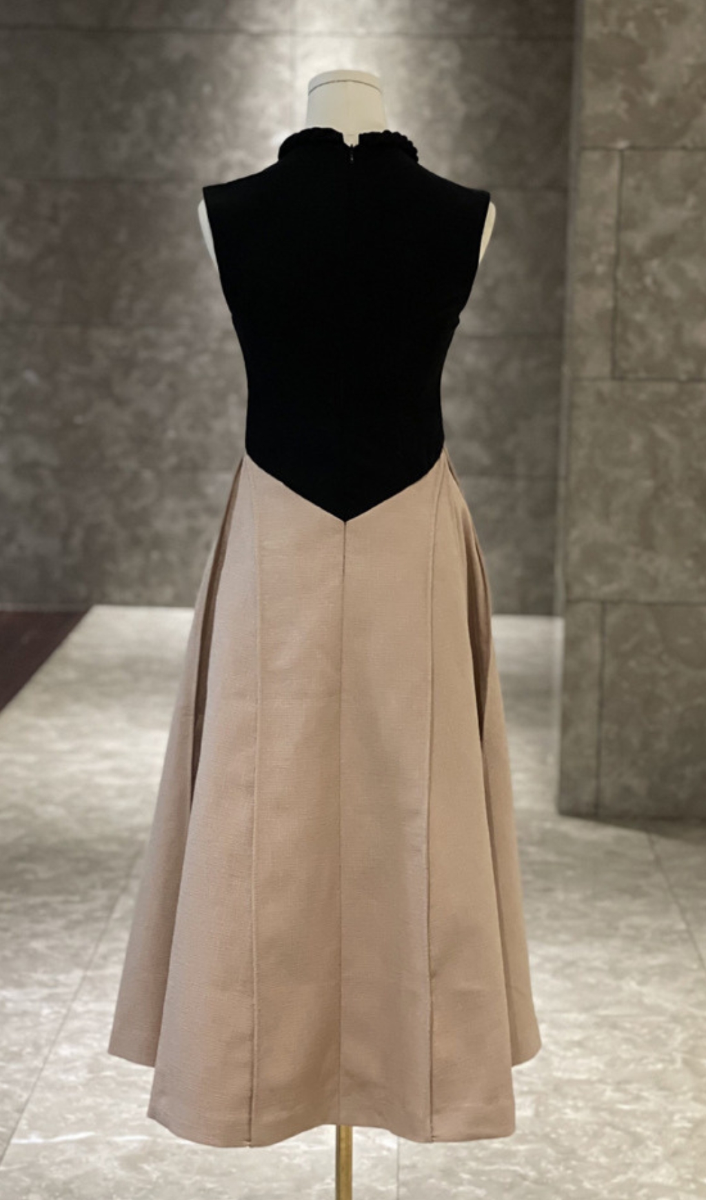 0fe09dfbf88c18edc79d6e7211567d8c.jpg Fashionslee Women Baden Round Collar Patchwork Midi Dress