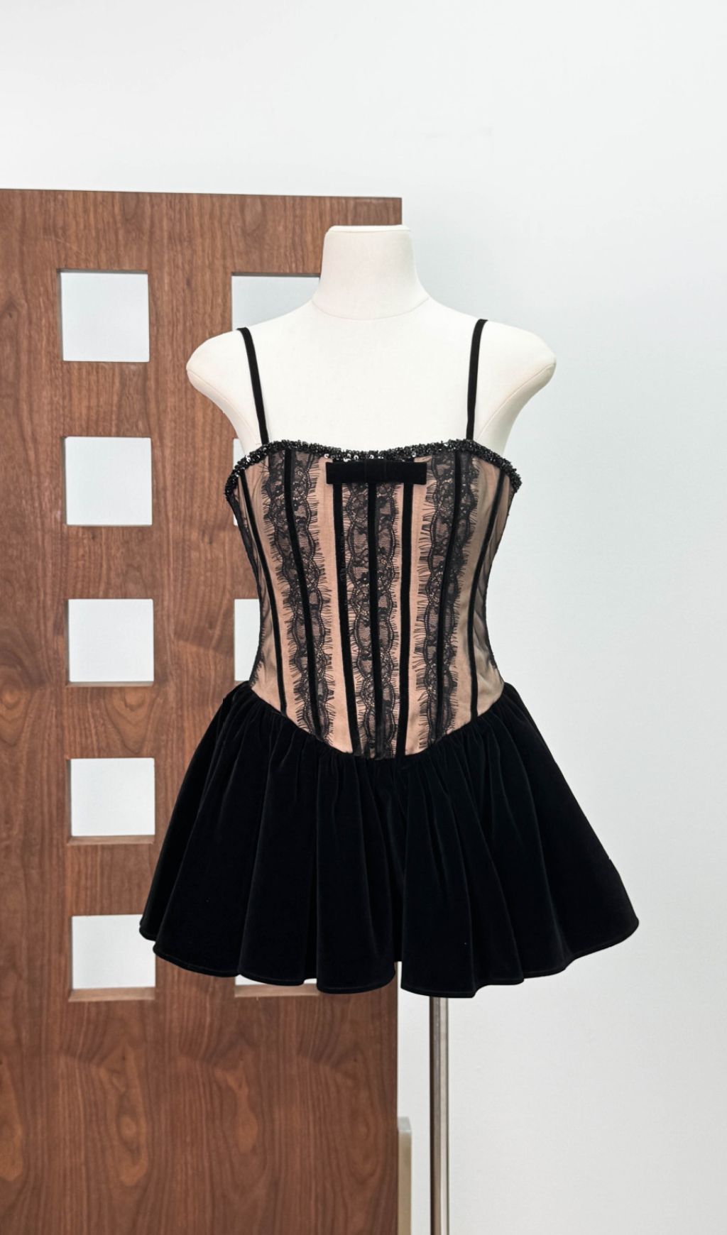 Fashionslee Women Iorwen Black Lace Corset Mini Dress