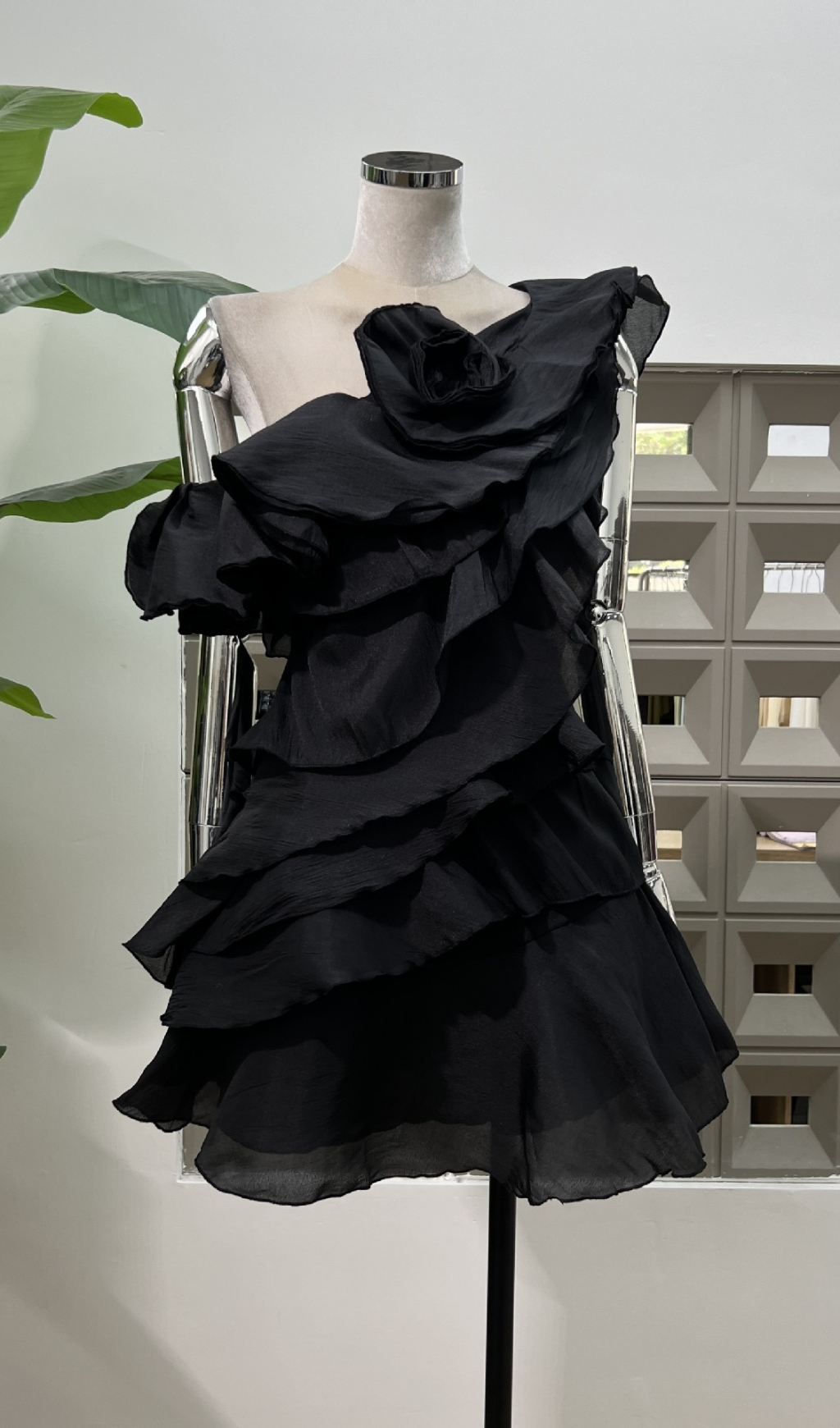 117e7d779f228998064f6f75b6900c91.jpg Fashionslee Women Erin Flower Ruffle Mini Dress