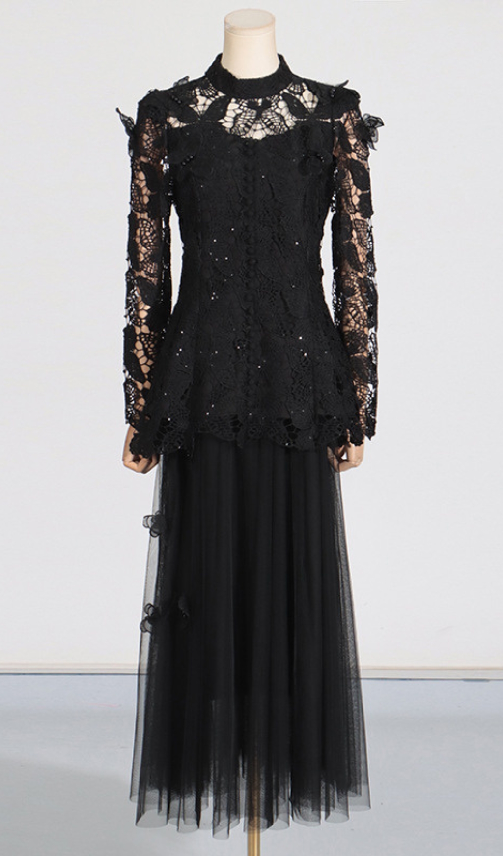 13b7d0089aa9b86f70587d93b2bdc4ca.jpg Fashionslee Women Ceyla Flower Embroidery Mesh Skirt Set