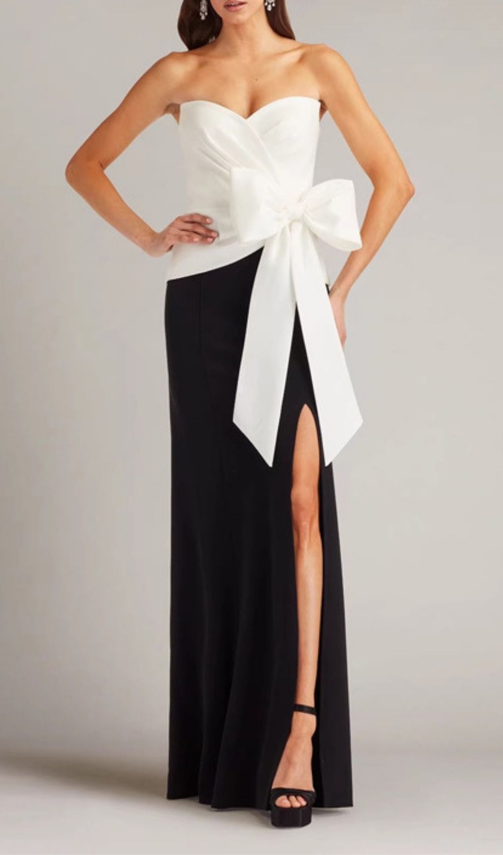 14caf672ddd14a9172b71401e52cc671.jpg Fashionslee Women Kevine Strapless Bow Maxi Dress
