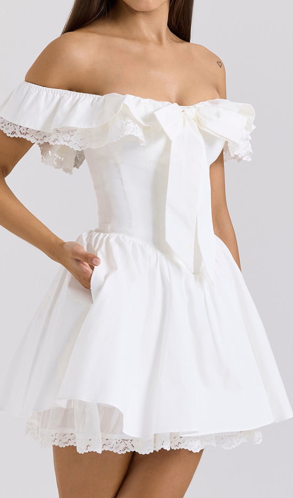 1635b58dbe02ea1aa37a814129ddd51d.jpg Fashionslee Women Devona White Off-Shoulder Bow Mini Dress