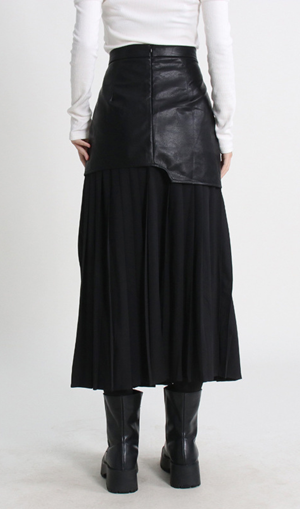 Fashionslee Women Evgeniy Black Leather Pleated Midi Skirt