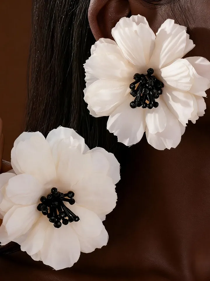 TRENDING DAISY STATEMENT EARRINGS FOR WOMEN - OWNCI TRENDING DAISY STATEMENT EARRINGS FOR WOMEN - OWNCI