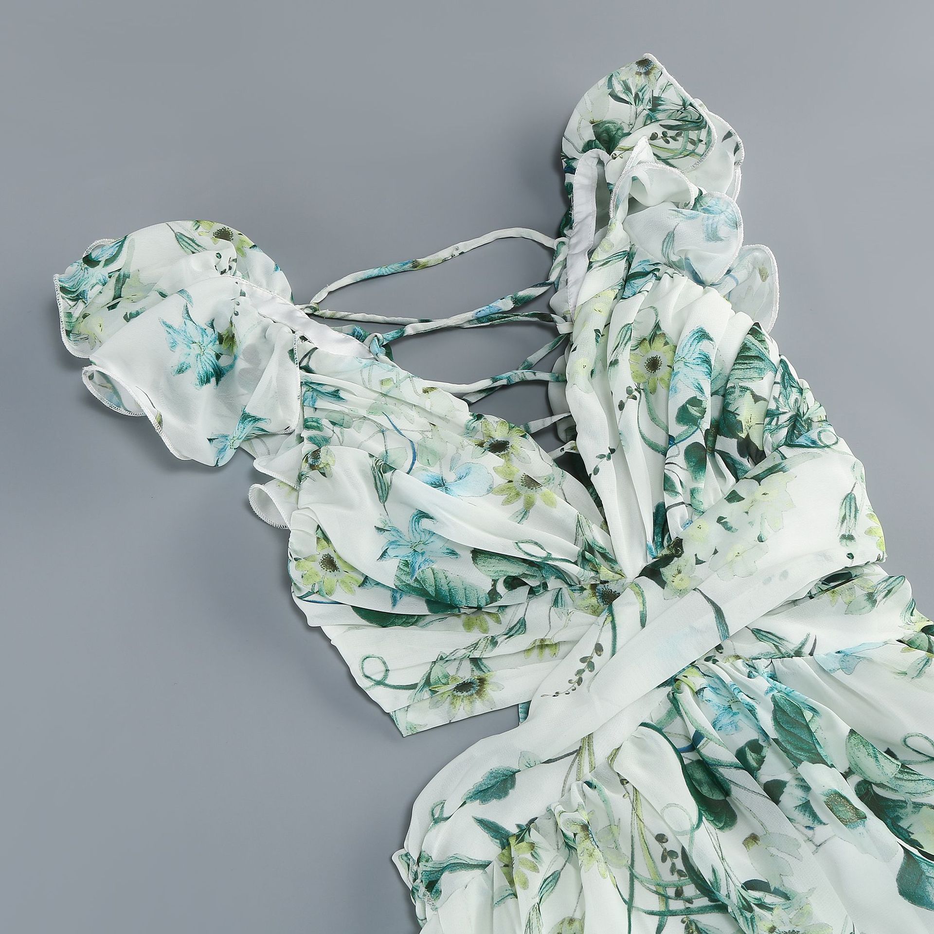 19b0b7115e796bc6f1627f027b5a126b.jpg Fashionslee Women Helene Floral Printed Maxi Dress