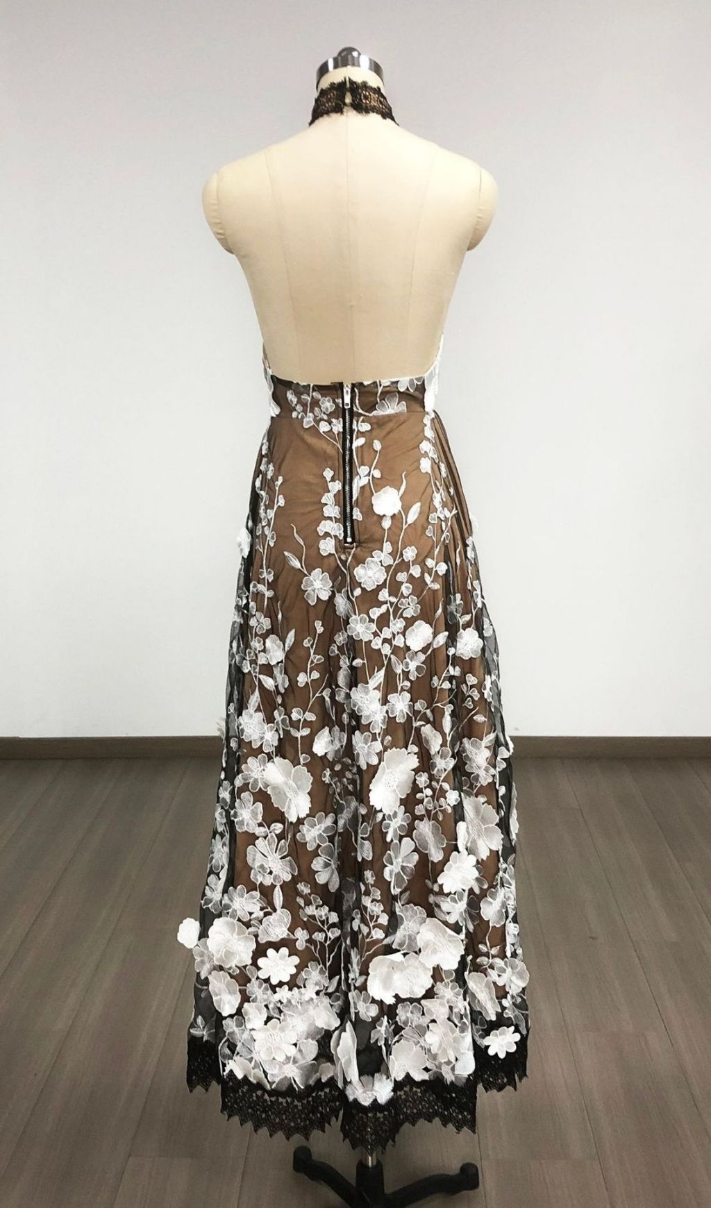 19ffc95e55b65beff7f3dedbc2e4ed8e.jpg Fashionslee Women Karisma Halter Flower Maxi Dress