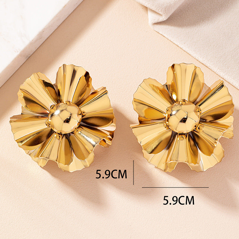 1b9908ea20037a1b26dde82b1a36131c.jpeg Fashionslee Women Ayane Metal Flower Earrings