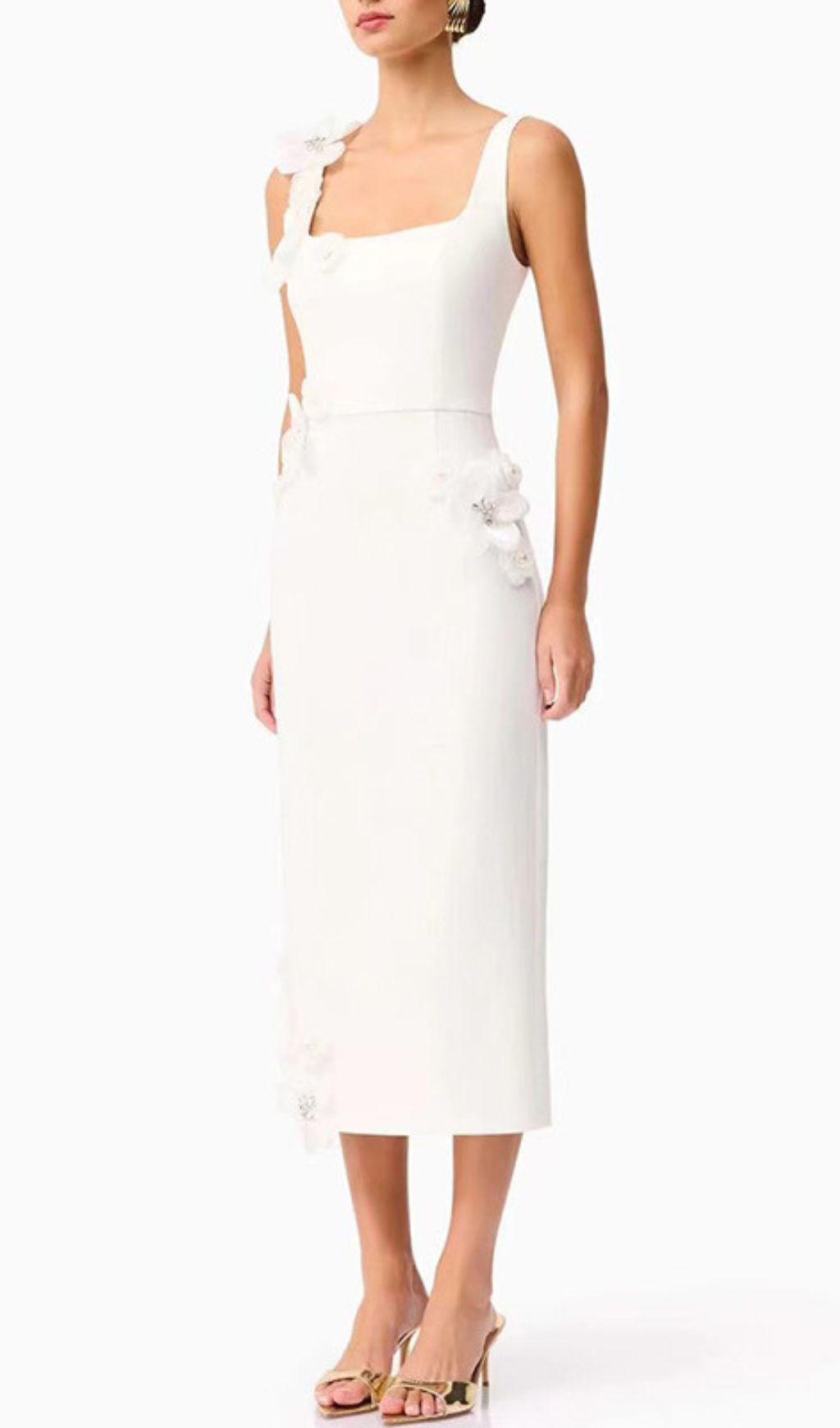 1bf56292d6c57169302dc4c149e2661c.jpg Fashionslee Women Harper White Flower Embellished Midi Dress