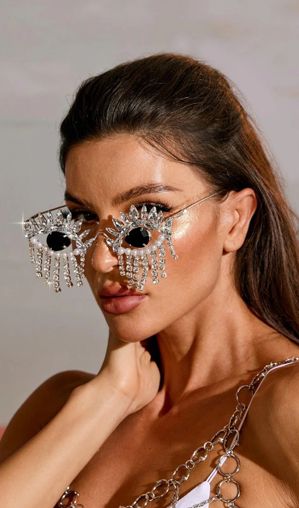 Fashionslee Women Morrissey Rhinestone Fringe Sunglasses