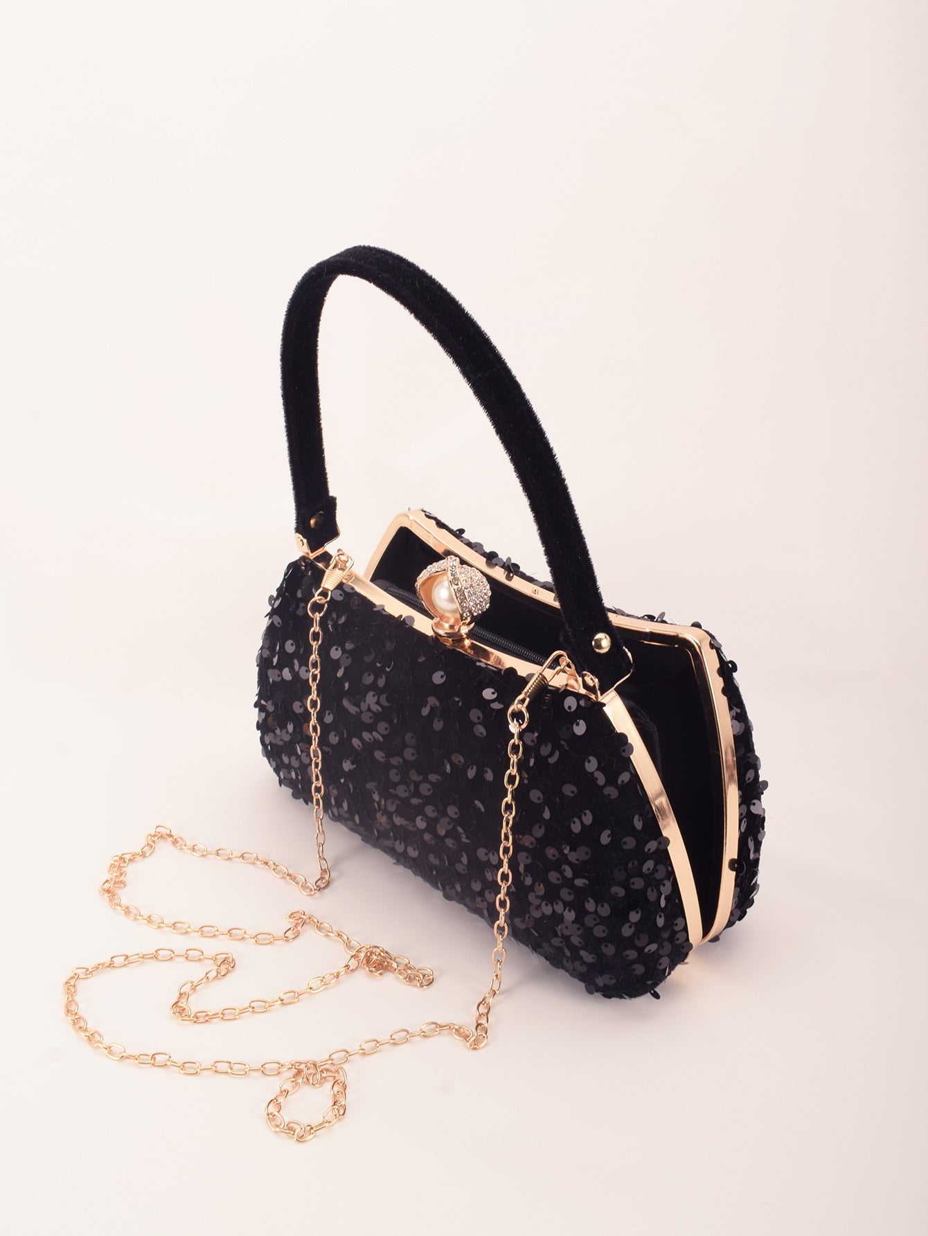 1d751b193adc1ba13135998821bea28e.jpeg Fashionslee Women Anahid Sequin Clutch