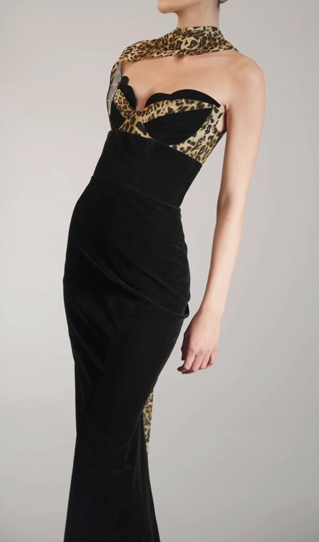 Fashionslee Women Fox Black Leopard Velvet Maxi Dress