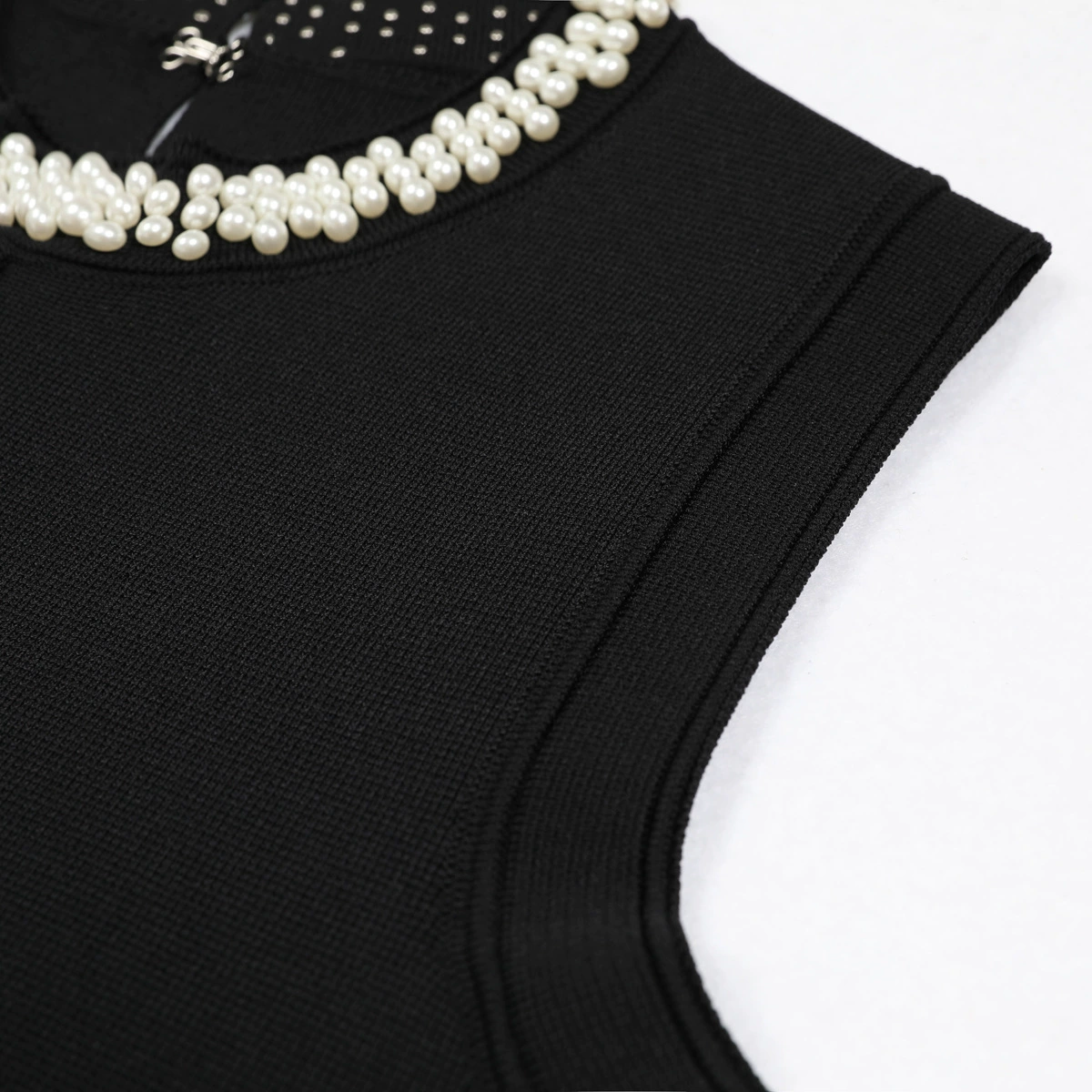 207ab3a32f1edb502113c66eea75339f.webp Fashionslee Women Ernie Black Bead Mini Dress
