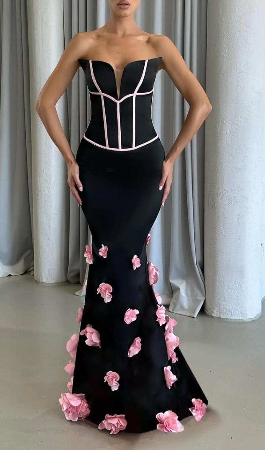 Fashionslee Women Eri Black Strapless Flower Maxi Dress