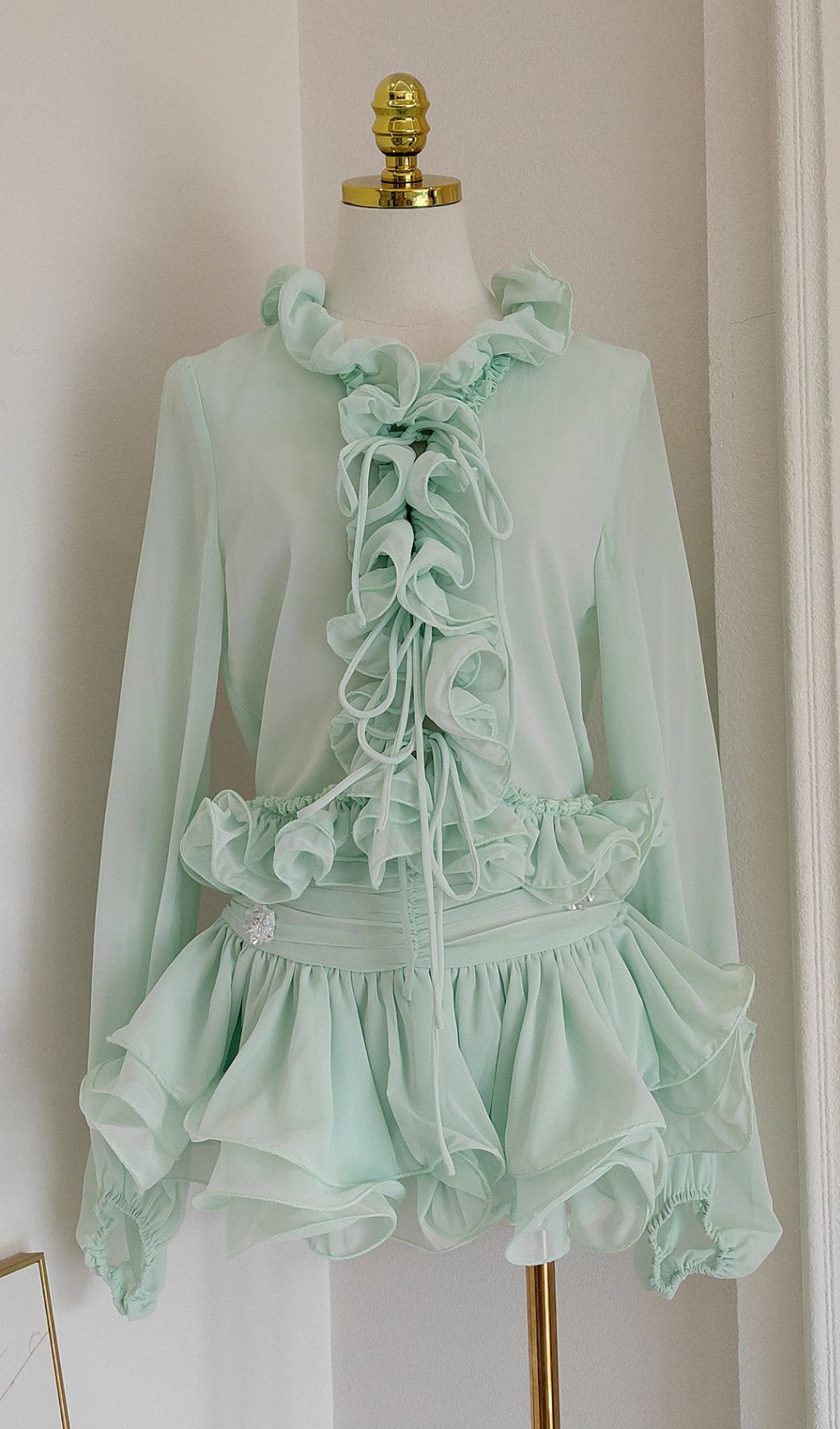 20b5ce5d5c31c8327d18d718941c4565.jpg Fashionslee Women Fayola Green Ruffle Two-Piece Set