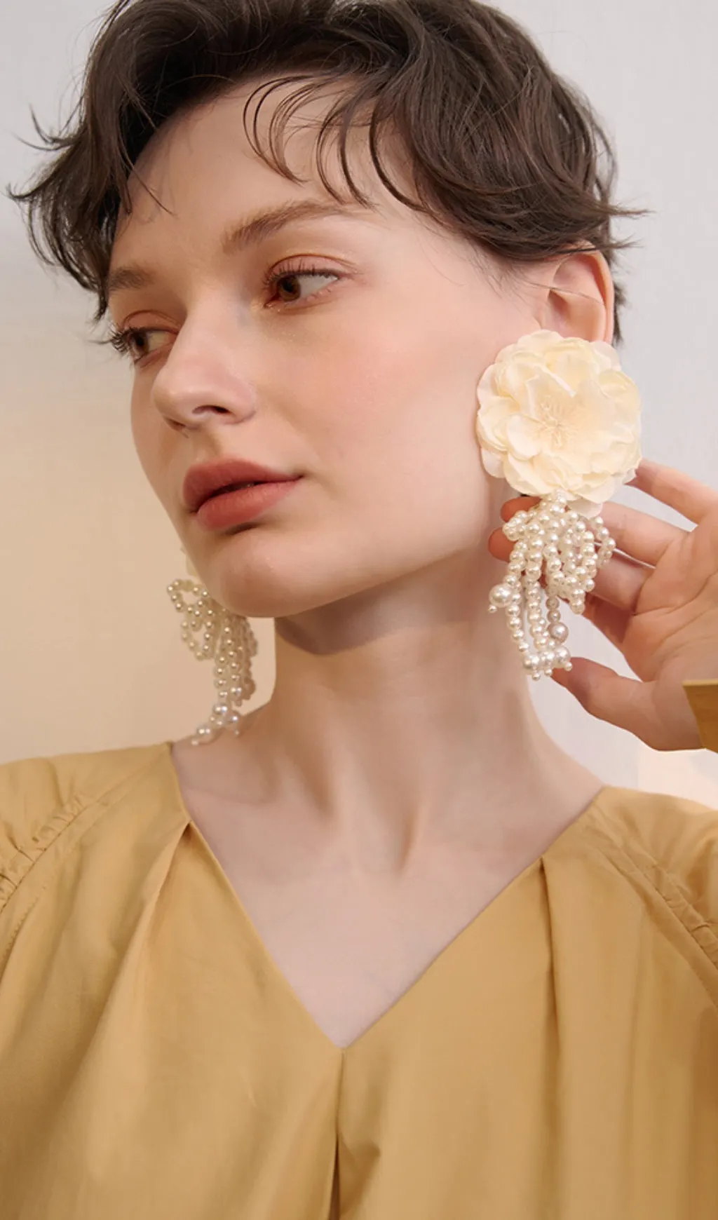 VINTAGE FLORAL ACRYLIC EARRINGS – TRENDING AESTHETIC - OWNCI VINTAGE FLORAL ACRYLIC EARRINGS – TRENDING AESTHETIC - OWNCI