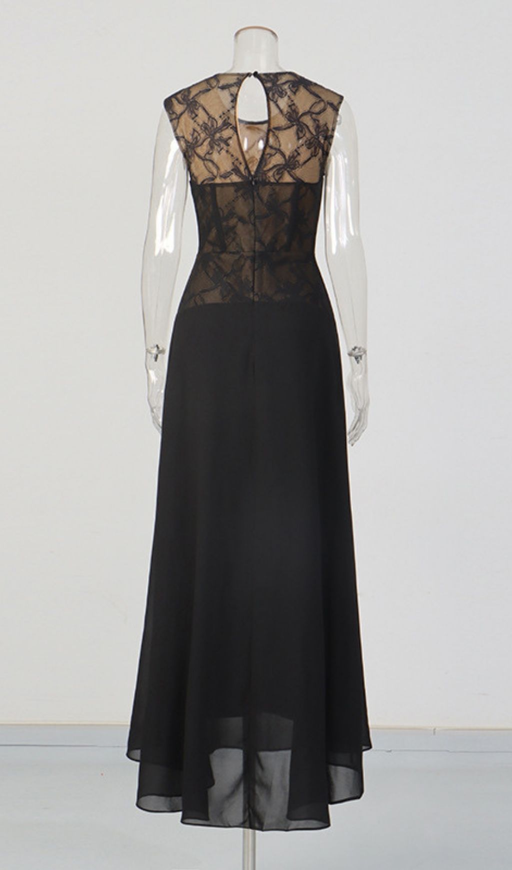 22881083c17d27134595f4f4fc35fbd1.jpg Fashionslee Women Kensley Black Sleeveless Lace Maxi Dress