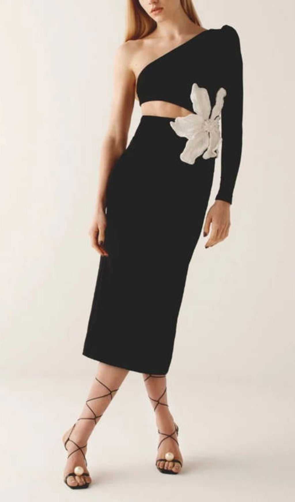 Fashionslee Women Aliyah Black Flower Bandage Midi Dress
