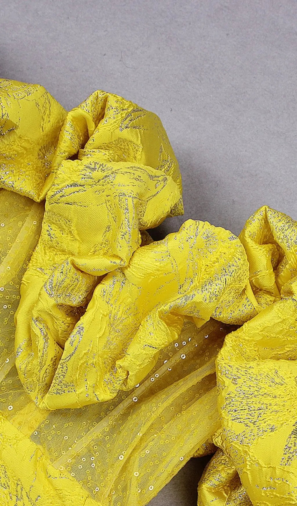 Fashionslee Women Jacquard Strapless Lace Midi Dress In Yellow