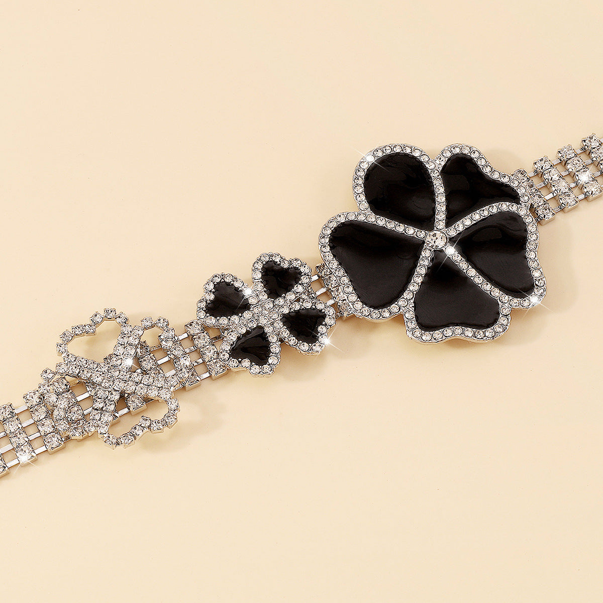 TRENDING GEOMETRIC FLOWER RHINESTONE CHOKER - OWNCI