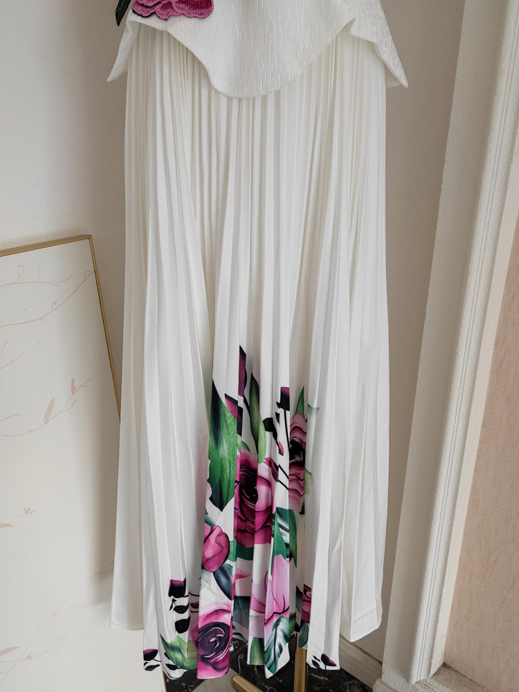 2562ad4b46e8420681f8e492e6230f12.jpg Fashionslee Women Fran White Flower Maxi Dress