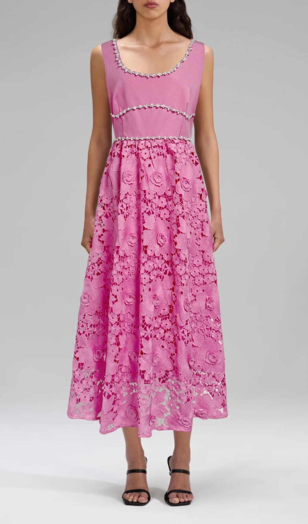 Fashionslee Women Earline Embellished Embroidery Midi Dress