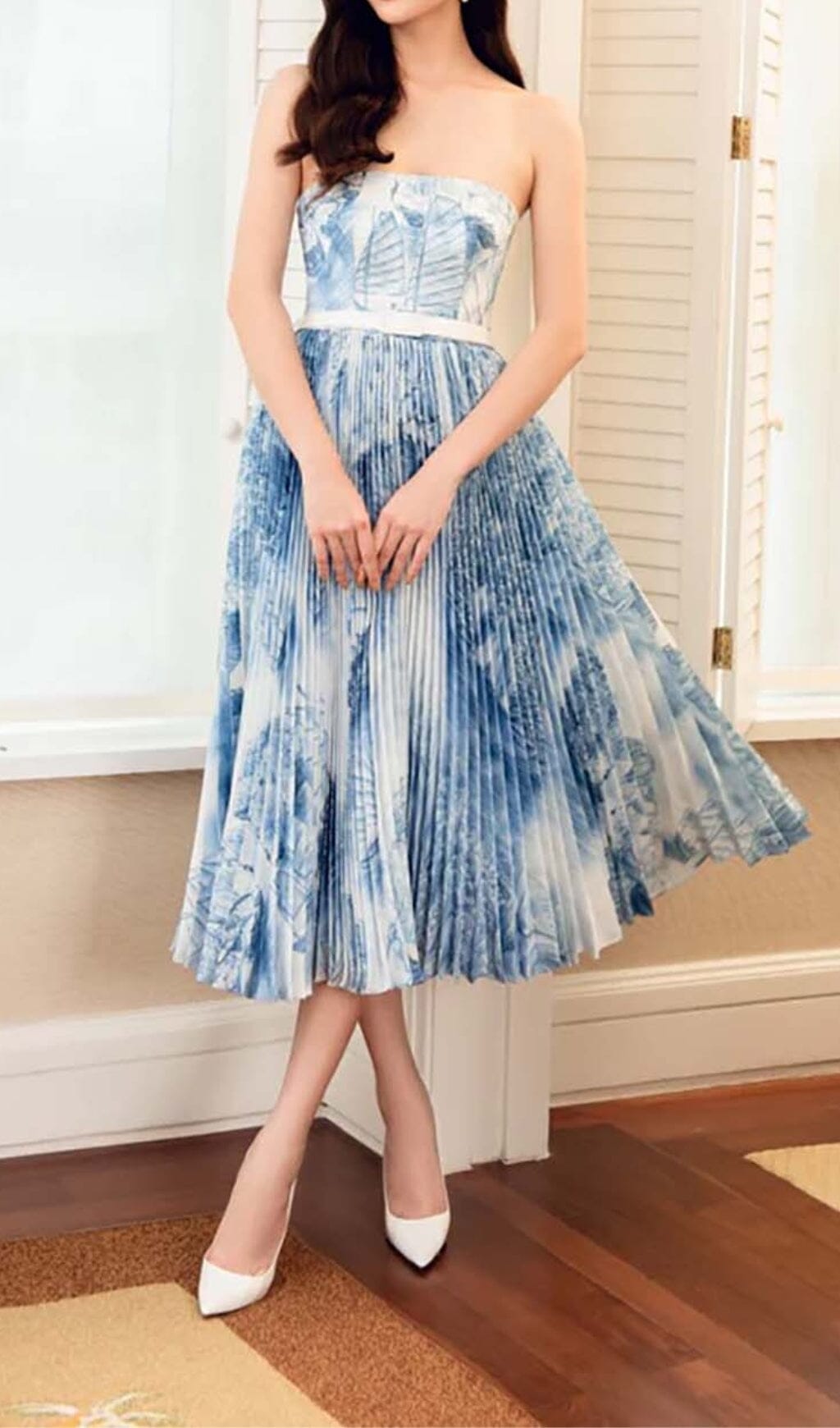 Fashionslee Women Bandeau Pleated Midi Dress In Blue