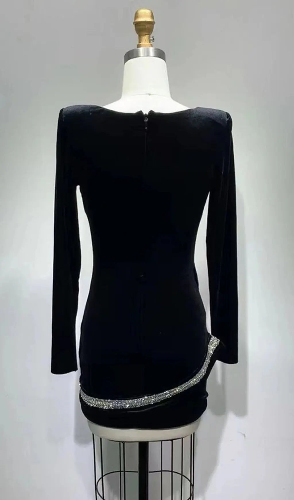 262d0edb65696717f7a6bd7c0fffc60d.jpeg Fashionslee Women Rhinestone Serpenta Deep-V Velvet Mini Dress
