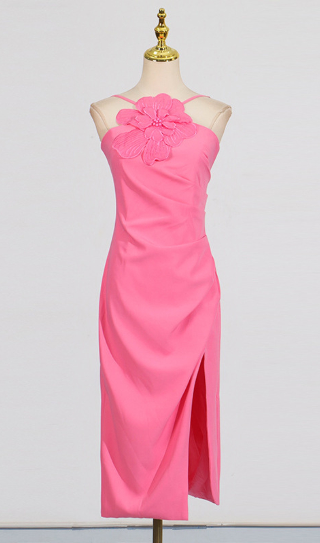 2915ef83a124e7910e4ab1b7e22f0e8c.jpg Fashionslee Women Darva Flower Halter Midi Dress