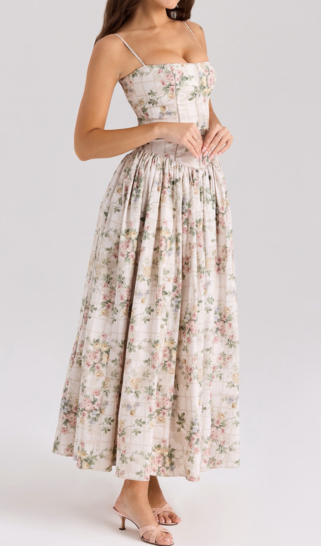 29cf8d8be194041247313c0b3e58debd.jpg Fashionslee Women Ashira Beige Floral Maxi Dress