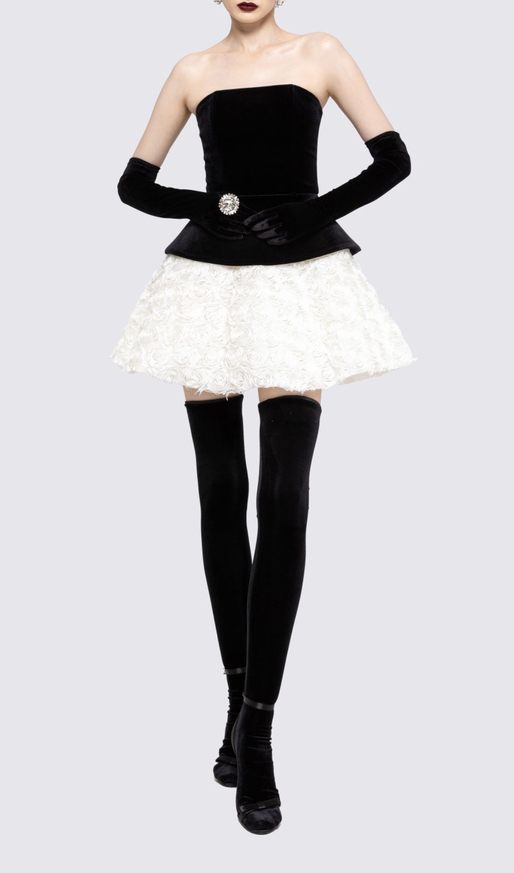 2a74e06853e1a2306fce6547317e5dc4.jpg Fashionslee Women Gefion Strapless Lace-Up Flower Skirt Set