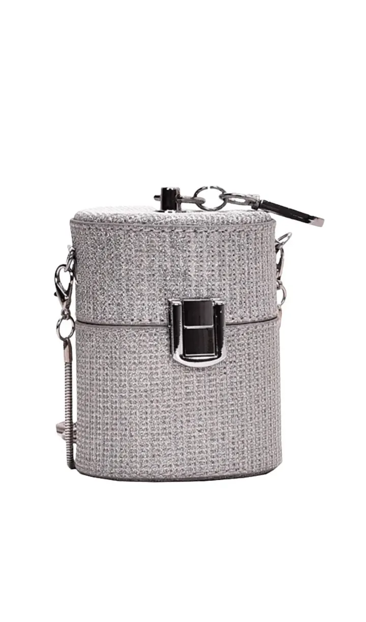TRENDING SILVER BUCKET BAG – MUST-HAVE - OWNCI TRENDING SILVER BUCKET BAG – MUST-HAVE - OWNCI