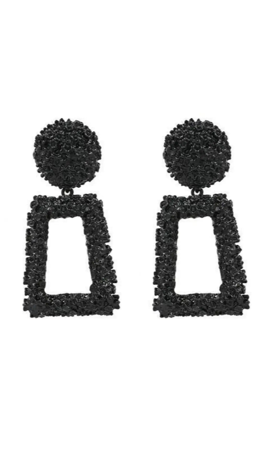2c1210234f00326b595395743330c477.jpeg Fashionslee Women Textured Door Knocker Plated Earrings