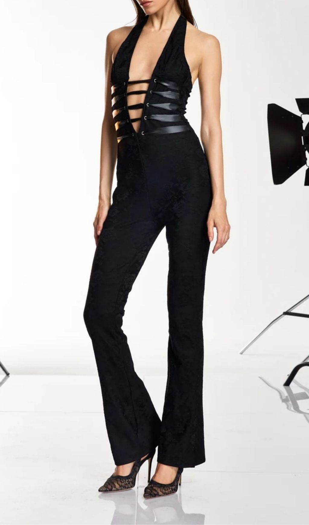 VINTAGE LACE PLUNGE JUMPSUIT – TRENDING - OWNCI