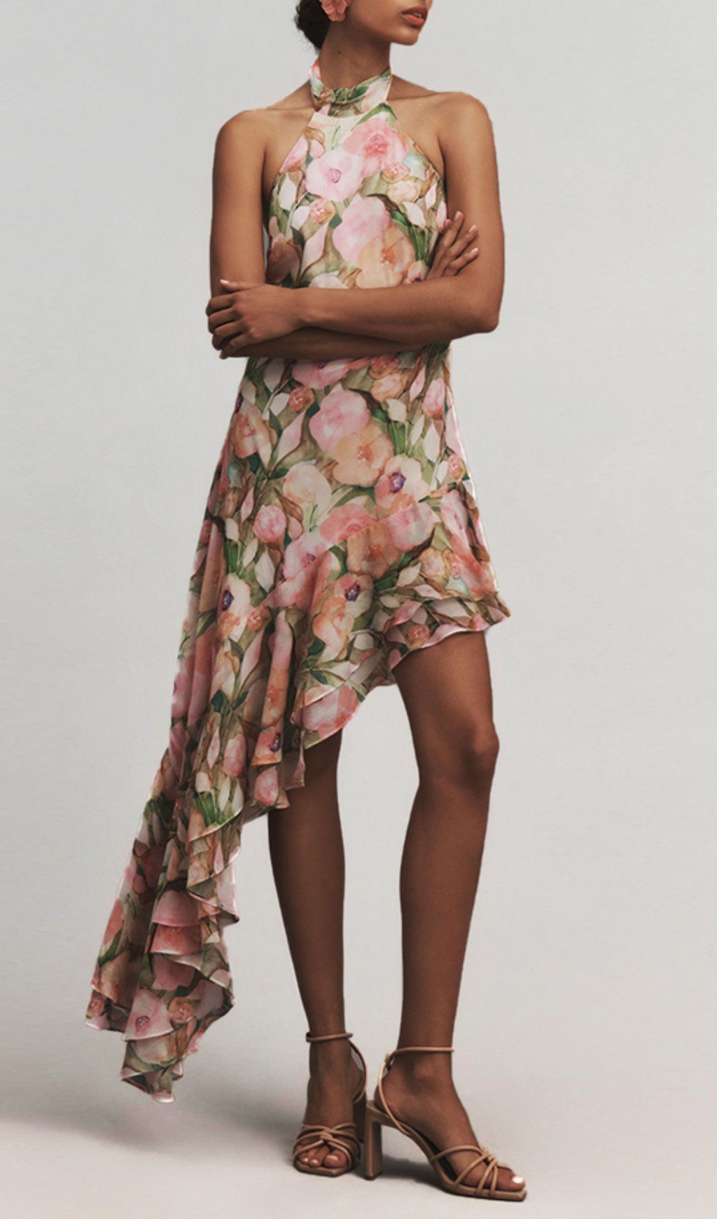 2fda62198077d4eed1fd894fc688fc03.jpg Fashionslee Women Brinsley Halter Floral Ruffle Maxi Dress