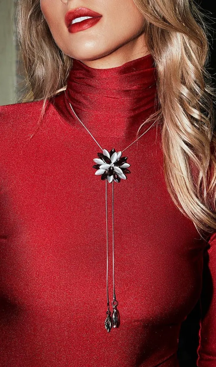 TRENDING CRYSTAL FLOWER BOLO TIE - OWNCI TRENDING CRYSTAL FLOWER BOLO TIE - OWNCI