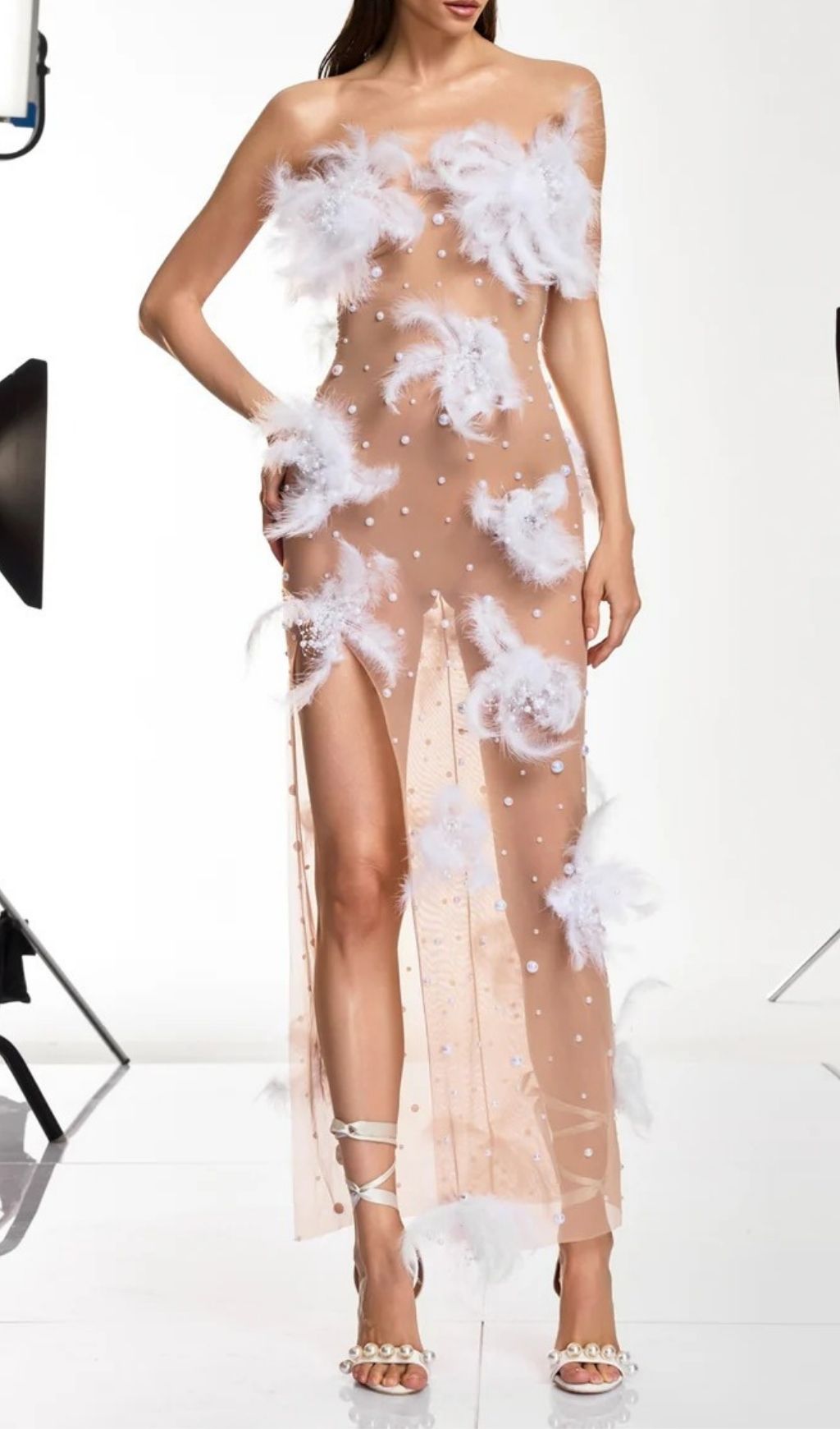 30d9fe5130a06f036321d74c27d5db61.jpg Fashionslee Women Droven Strapless Feather Mesh Maxi Dress